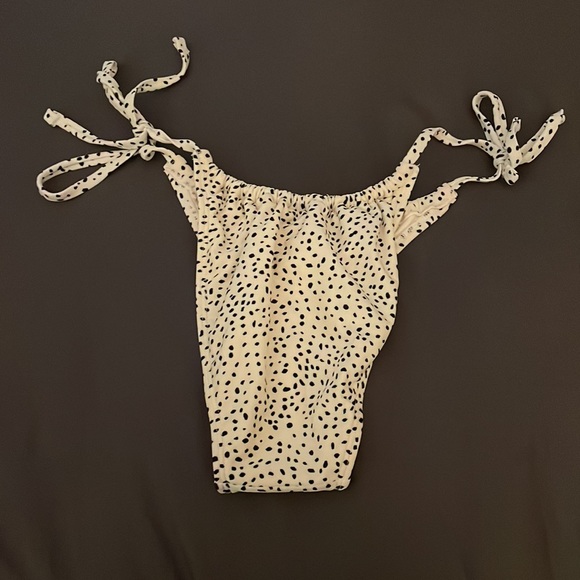 Xhilaration black and white polka-dot bikini bottoms, size M - Picture 2 of 3